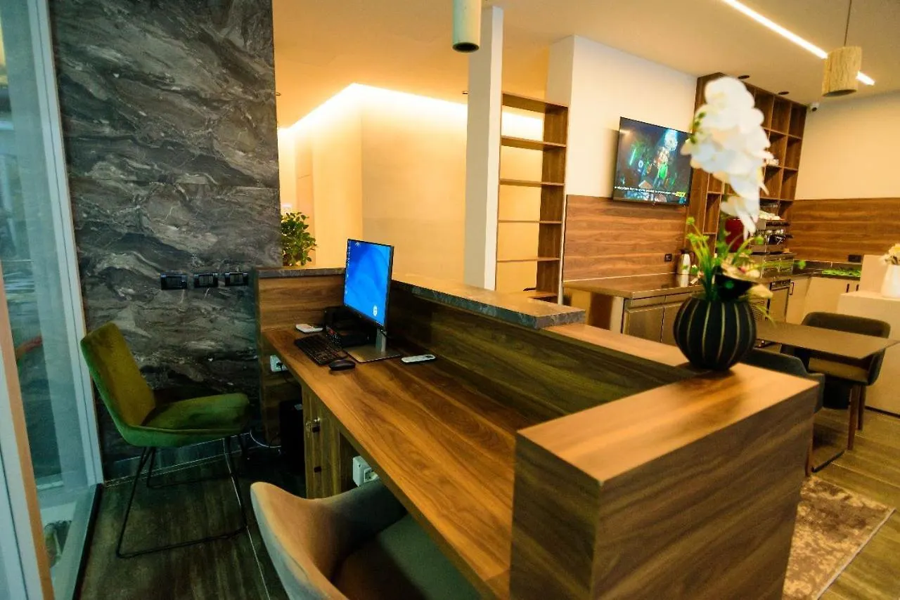 Hotel Zeneli Vlore 0*,